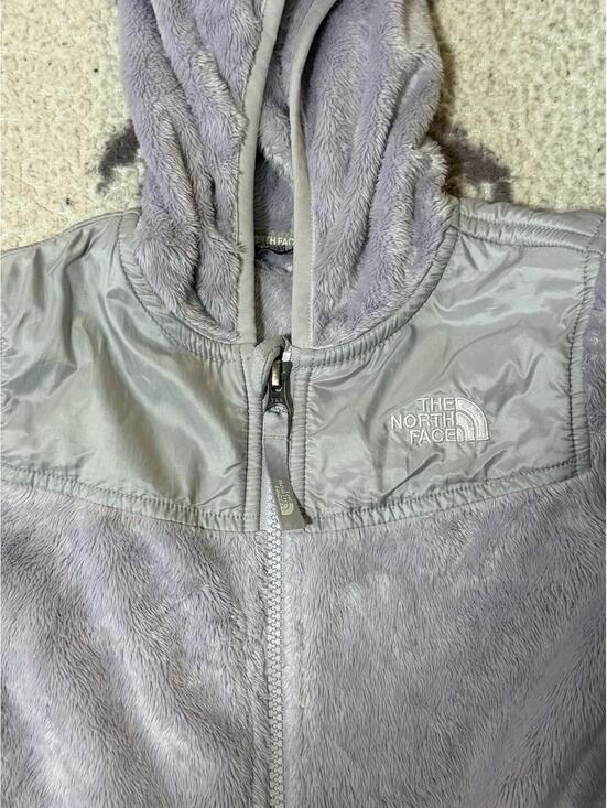 The North Face full-zip, super soft, light Purple  hooded fleece EUC size 6T - Picture 3 of 5